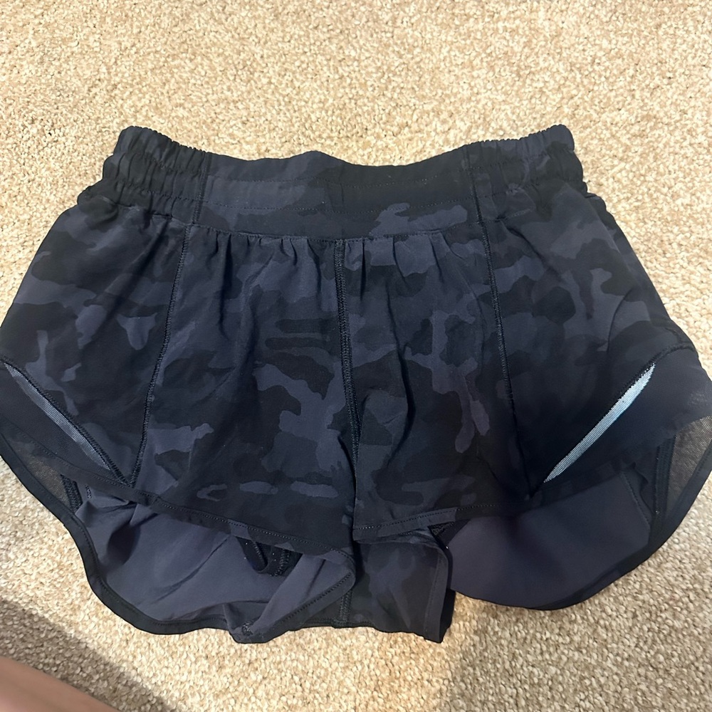 HOTTY HOT BLACK CAMO LULULEMON SHORTS